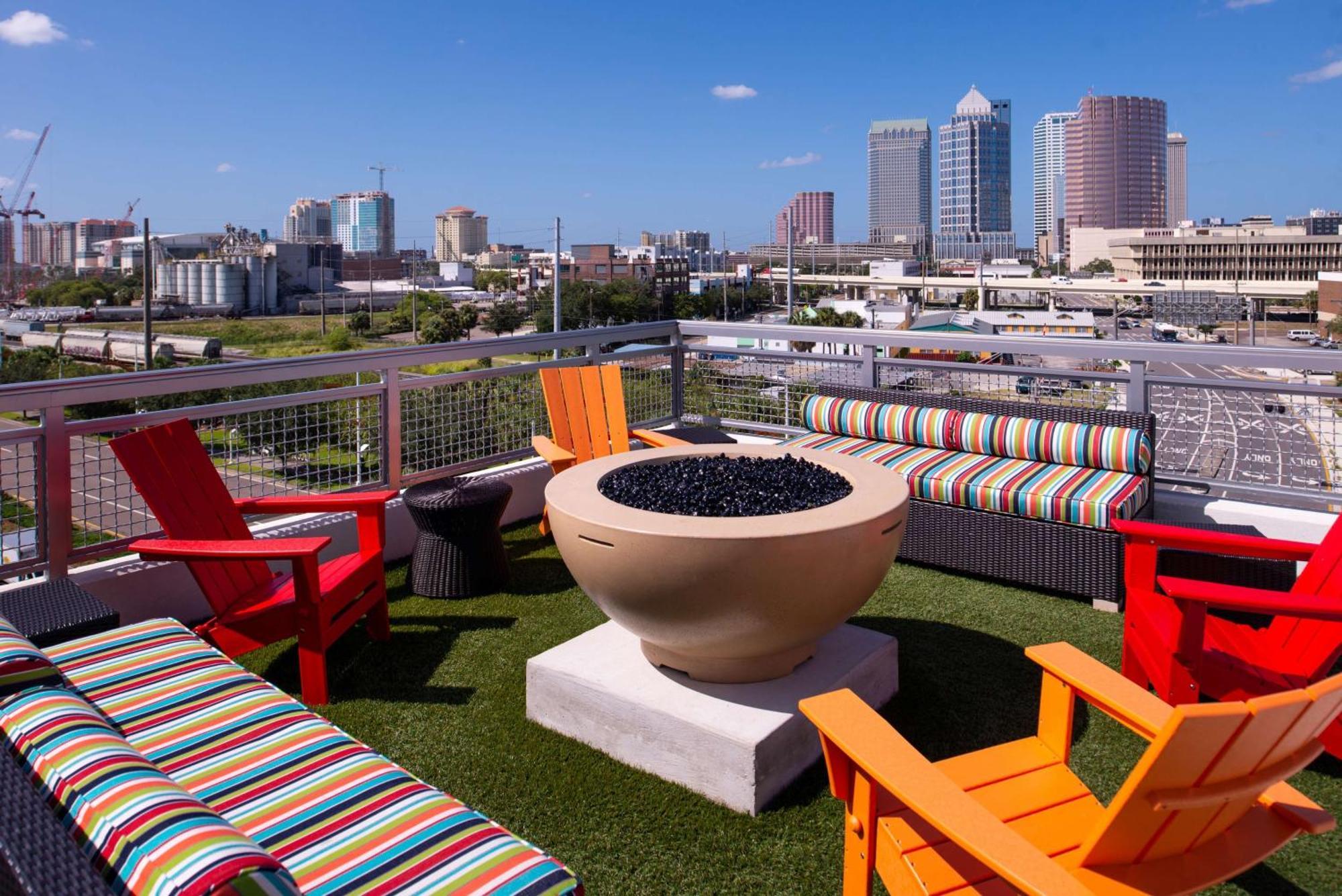 Home2 Suites By Hilton Tampa Downtown Channel District Exterior foto